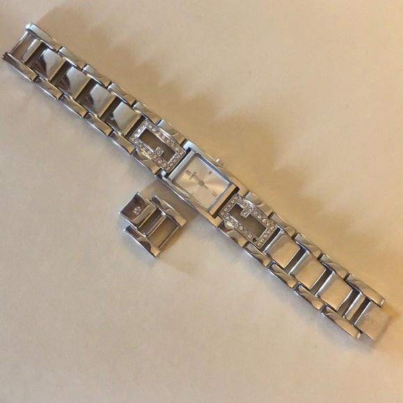 Guess watch with diamond embellishment - Picture 2 of 4